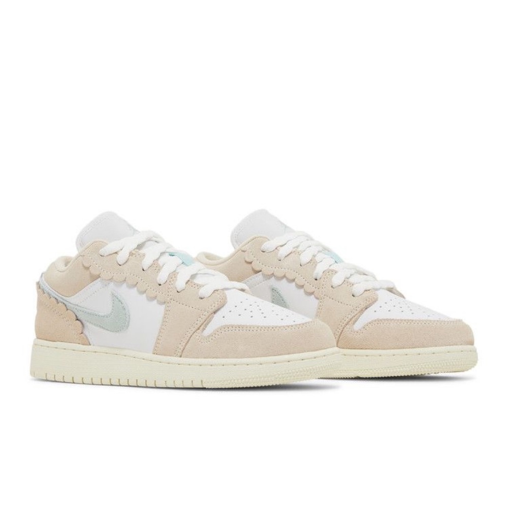Air Jordan 1 Low SE scalloped edges size 6Y